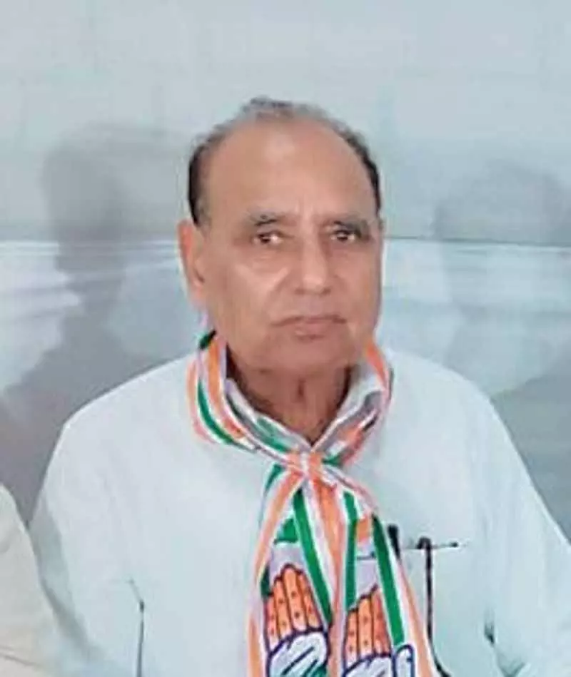 Tarn Taran में चुनाव प्रचार के लिए गए पूर्व विधायक की हृदय गति रुकने से मौत Tarn Taran में चुनाव प्रचार के लिए गए पूर्व विधायक की हृदय गति रुकने से मौत