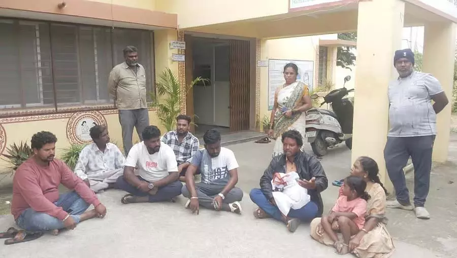 कैगा न्यूक्लियर पावर प्लांट में गेट गिरने से CISF कांस्टेबल की मौत कैगा न्यूक्लियर पावर प्लांट में गेट गिरने से CISF कांस्टेबल की मौत