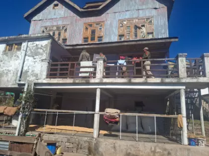 कश्मीर में साइबर निगरानी सख्त, रामबन में आतंकी ठिकानों पर पुलिस का दबाव कश्मीर में साइबर निगरानी सख्त, रामबन में आतंकी ठिकानों पर पुलिस का दबाव