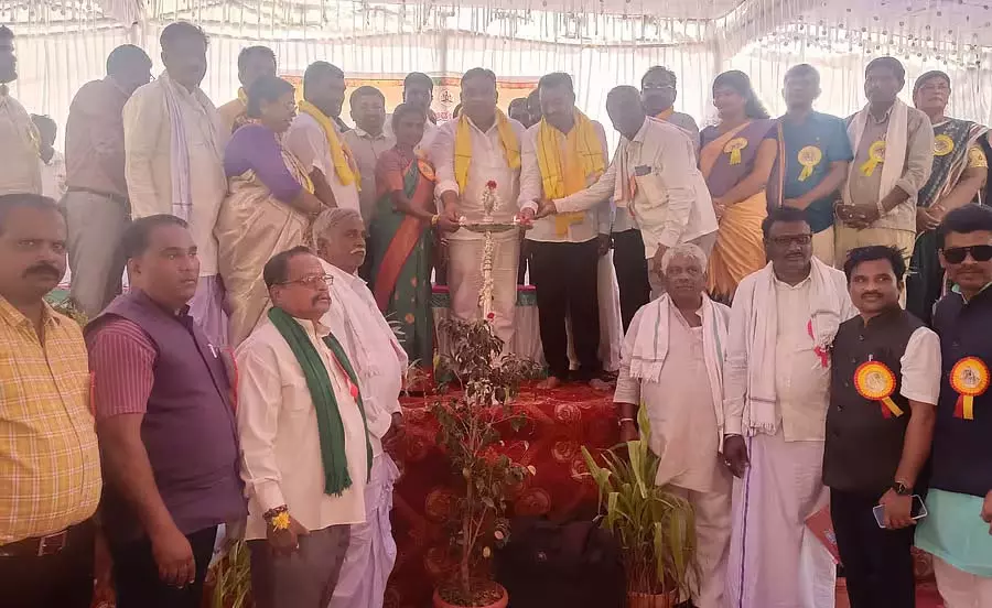 कनक उत्सव बड़ा में आयोजित होना चाहिए: MLA कनक उत्सव बड़ा में आयोजित होना चाहिए: MLA