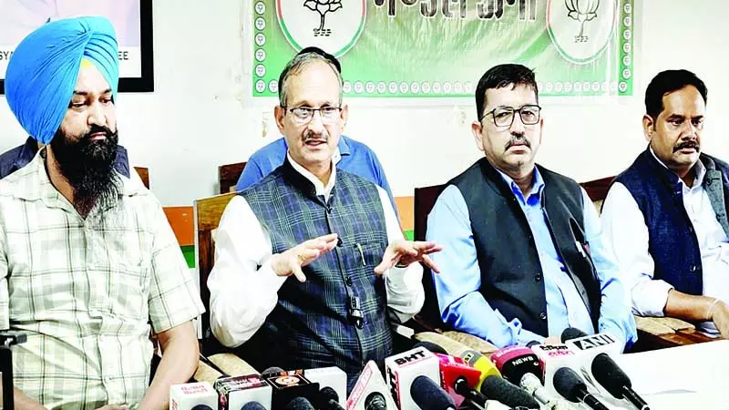 माफिया का अड्डा बना ऊना, आए दिन वारदातें माफिया का अड्डा बना ऊना, आए दिन वारदातें