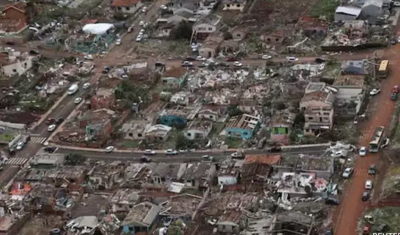 Brazil में बवंडर से 6 की मौत, 700 से ज़्यादा घायल Brazil में बवंडर से 6 की मौत, 700 से ज़्यादा घायल