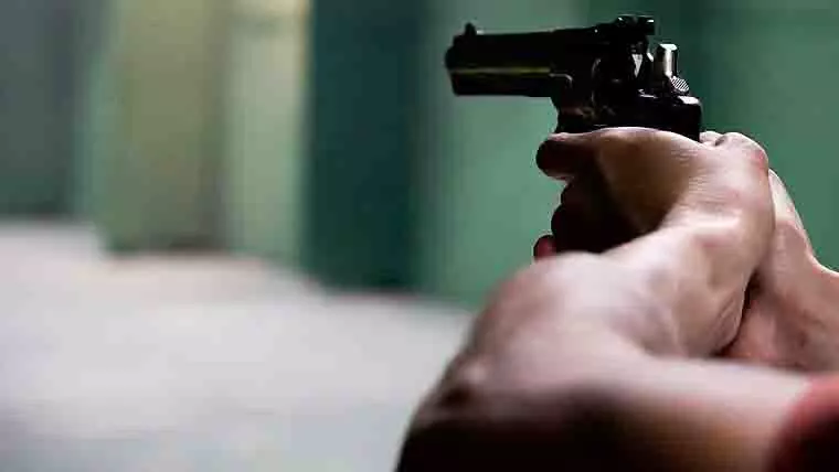 Gurugram: सहपाठी की गोली से 11वीं छात्र गंभीर रूप से घायल Gurugram: सहपाठी की गोली से 11वीं छात्र गंभीर रूप से घायल