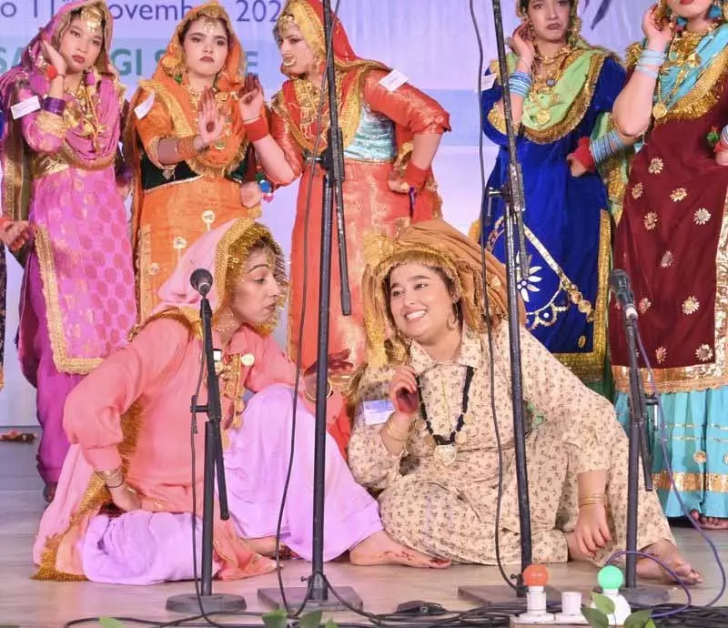 Khanna College में पीयू यूथ फेस्ट शुरू Khanna College में पीयू यूथ फेस्ट शुरू
