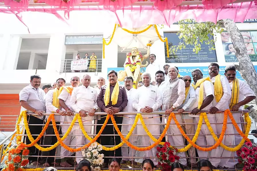 कुरुबा समुदाय के लिए ST आरक्षण ज़रूरी है: MLA Janardhan Reddy कुरुबा समुदाय के लिए ST आरक्षण ज़रूरी है: MLA Janardhan Reddy