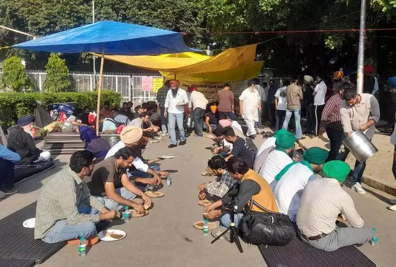 Panjab University के बाहरी फरमान से परिसर में रोष फैल गया Panjab University के बाहरी फरमान से परिसर में रोष फैल गया