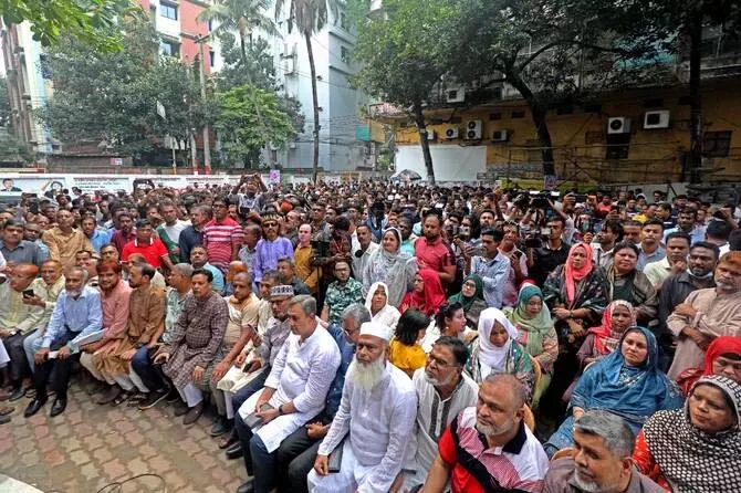 Bangladesh में चर्चों पर बम हमलों से ईसाई समुदाय में दहशत Bangladesh में चर्चों पर बम हमलों से ईसाई समुदाय में दहशत