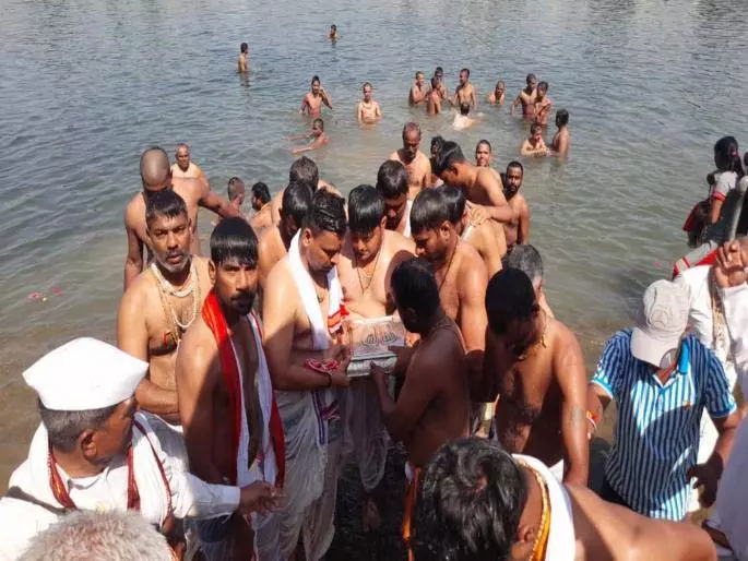 Purandar में संत नामदेव महाराज और पांडुरंगा का पालकी समारोह Purandar में संत नामदेव महाराज और पांडुरंगा का पालकी समारोह