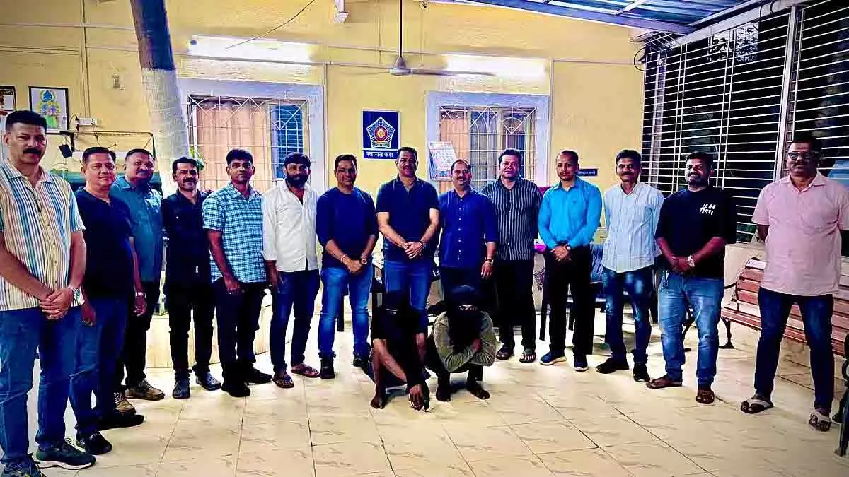 अमृता सिंह के मलाड स्थित आवास पर डकैती, दो आरोपी गिरफ्तार अमृता सिंह के मलाड स्थित आवास पर डकैती, दो आरोपी गिरफ्तार