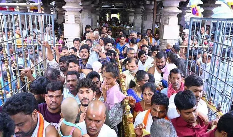 Ap सरकार ने प्रमुख मंदिरों में 100 कियोस्क मशीनें लगाने का फैसला किया Ap सरकार ने प्रमुख मंदिरों में 100 कियोस्क मशीनें लगाने का फैसला किया