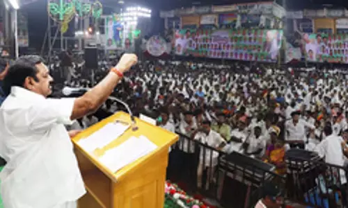 स्टालिन सिर्फ गठबंधन पर निर्भर हैं: एडप्पादी के. पलानीस्वामी स्टालिन सिर्फ गठबंधन पर निर्भर हैं: एडप्पादी के. पलानीस्वामी