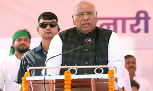 उत्तराखंड के 25वें स्थापना दिवस पर मल्लिकार्जुन खड़गे समेत कांग्रेसी नेताओं ने दी बधाई उत्तराखंड के 25वें स्थापना दिवस पर मल्लिकार्जुन खड़गे समेत कांग्रेसी नेताओं ने दी बधाई