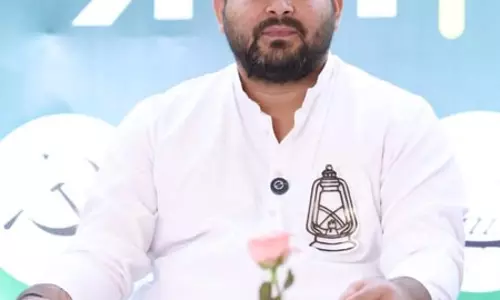 राजद नेता तेजस्वी यादव बोले- बिहार में बदलाव के लिए वोट, जनता दे रही महागठंबधन को आशीर्वाद राजद नेता तेजस्वी यादव बोले- बिहार में बदलाव के लिए वोट, जनता दे रही महागठंबधन को आशीर्वाद