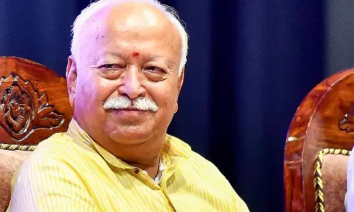 मोहन भागवत बोले: समय आ गया है जब भारत को धर्म के पथ पर अग्रसर होना चाहिए मोहन भागवत बोले: समय आ गया है जब भारत को धर्म के पथ पर अग्रसर होना चाहिए