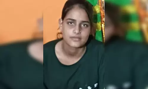 8 साल पहले मां अब बेटी ने खत्म की जिंदगी, परिजन बोले- अजीब व्यवहार कर रही थी 8 साल पहले मां अब बेटी ने खत्म की जिंदगी, परिजन बोले- अजीब व्यवहार कर रही थी