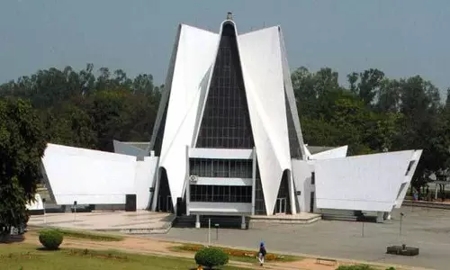 Punjabi University की 53 हजार रुपये की ‘गोल्डन चांस’ योजना पर विवाद Punjabi University की 53 हजार रुपये की ‘गोल्डन चांस’ योजना पर विवाद