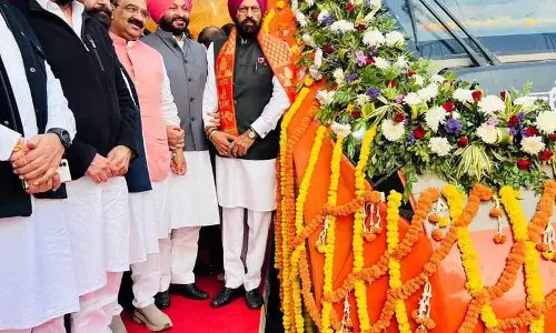 Firozpur से दिल्ली तक हाई-स्पीड यात्रा यात्रियों को लुभा रही Firozpur से दिल्ली तक हाई-स्पीड यात्रा यात्रियों को लुभा रही