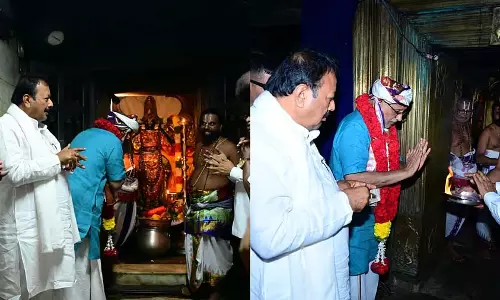 Karnataka : उपराष्ट्रपति सीपी राधाकृष्णन ने मेलुकोटे चेलुवरयास्वामी का दौरा किया Karnataka : उपराष्ट्रपति सीपी राधाकृष्णन ने मेलुकोटे चेलुवरयास्वामी का दौरा किया