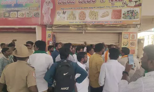 बैलहोंगल बंद सफल रहा: फैक्ट्रियों, बसों और दुकानों पर पत्थर फेंके गए