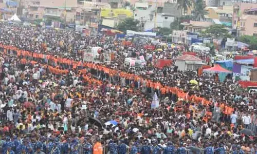पुरी भगदड़ में चूक पर ओडिशा में 7 पुलिसकर्मियों के खिलाफ कार्रवाई, विक्रेता काली सूची में