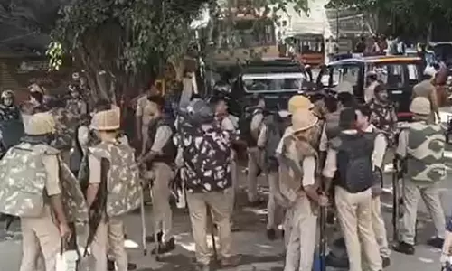 10 पुलिसकर्मी ड्यूटी से नदारद, कार्रवाई के आदेश जारी 10 पुलिसकर्मी ड्यूटी से नदारद, कार्रवाई के आदेश जारी