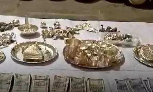 ज्वेलरी शॉप वारदात में खुलासा, 8 चोर गिरफ्तार