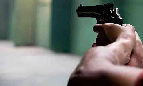 Gurugram: सहपाठी की गोली से 11वीं छात्र गंभीर रूप से घायल Gurugram: सहपाठी की गोली से 11वीं छात्र गंभीर रूप से घायल