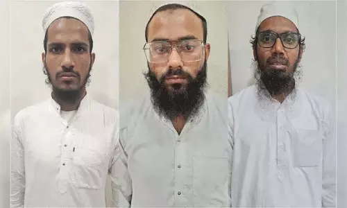 भारत में हमले की योजना बनाने के आरोप में गुजरात से 3 ISIS आतंकवादी गिरफ्तार भारत में हमले की योजना बनाने के आरोप में गुजरात से 3 ISIS आतंकवादी गिरफ्तार