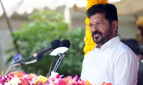 निशिकांत दुबे ने रेवंत रेड्डी की टिप्पणी पर कांग्रेस को निशाना बनाया निशिकांत दुबे ने रेवंत रेड्डी की टिप्पणी पर कांग्रेस को निशाना बनाया