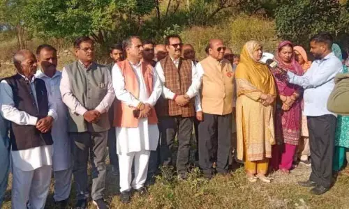 केवल नेशनल कॉन्फ्रेंस ही J&K के लोगों की नौकरियों और भूमि अधिकारों की रक्षा: Rattan Lal केवल नेशनल कॉन्फ्रेंस ही J&K के लोगों की नौकरियों और भूमि अधिकारों की रक्षा: Rattan Lal