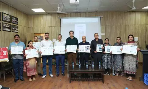 SOTTO जेएंडके ने नेत्रदाताओं के परिवारों को सम्मानित किया, न्यूज़लेटर जारी किया SOTTO जेएंडके ने नेत्रदाताओं के परिवारों को सम्मानित किया, न्यूज़लेटर जारी किया
