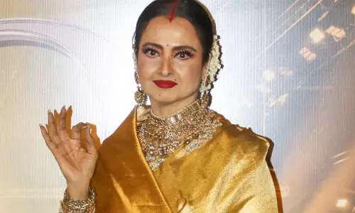 जब रेखा ने अपनी शाश्वत सुंदरता का राज खोला जब रेखा ने अपनी शाश्वत सुंदरता का राज खोला