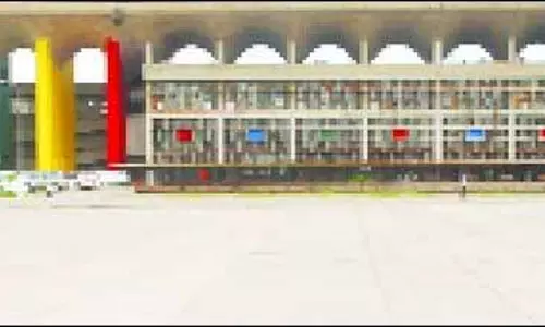 सेक्टर 33/45 के मीडियन में कट बंद करने की याचिका पर HC ने नोटिस जारी किया