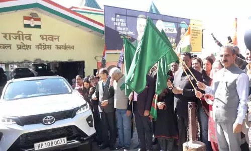 वोट चोर अभियान के तहत AICC को 1.43 लाख हस्ताक्षर सौंपे गए