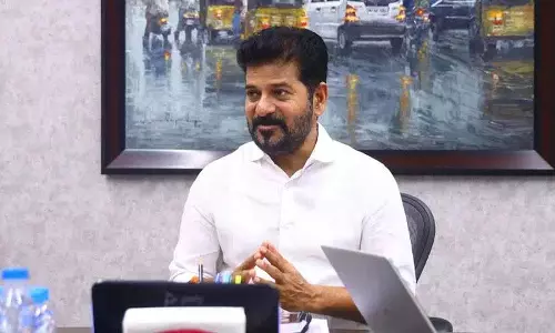 केंद्र से लड़ने का कोई इरादा नहीं, 2034 तक सत्ता में बने रहेंगे: Revanth Reddy केंद्र से लड़ने का कोई इरादा नहीं, 2034 तक सत्ता में बने रहेंगे: Revanth Reddy
