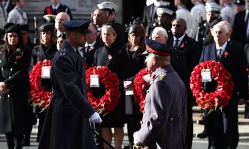 King Charles III ने युद्ध शहीदों को दी श्रद्धांजलि