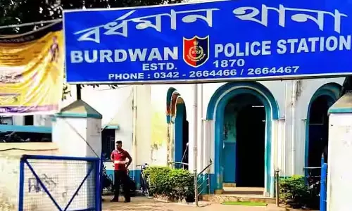 मुख्यमंत्री को बदनाम करने के आरोप में बर्दवान का युवक गिरफ्तार