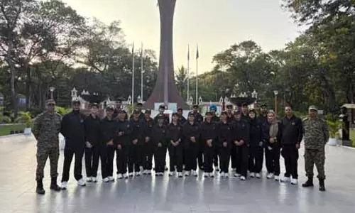सीमावर्ती इलाकों से आए छात्र कर रहे सैन्य संस्थानों की यात्रा सीमावर्ती इलाकों से आए छात्र कर रहे सैन्य संस्थानों की यात्रा