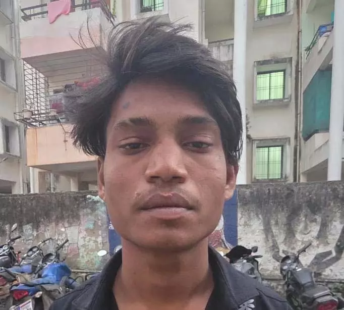 महिला शिक्षिका से पर्स लूटने वाले हुए गिरफ्तार महिला शिक्षिका से पर्स लूटने वाले हुए गिरफ्तार