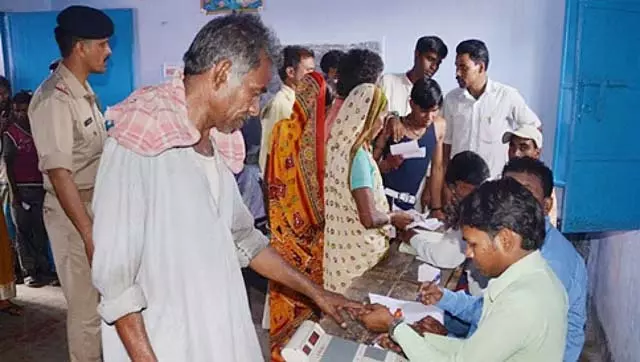 Bihar में दूसरे चरण के चुनाव से पहले नेपाल-भारत सीमा बंद कर दी गई Bihar में दूसरे चरण के चुनाव से पहले नेपाल-भारत सीमा बंद कर दी गई