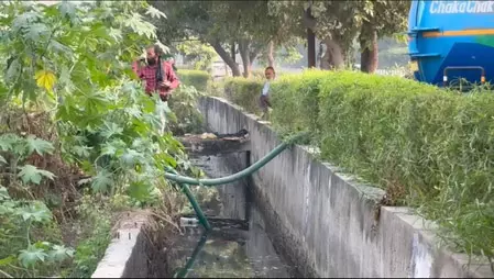 नाले से मिले महिला के शव की पहचान के लिए पोस्टर जारी, पुलिस की 10 टीमें कर रही हैं जांच नाले से मिले महिला के शव की पहचान के लिए पोस्टर जारी, पुलिस की 10 टीमें कर रही हैं जांच
