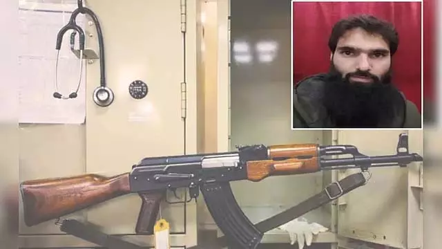 J&K : गिरफ्तार डॉक्टर की सूचना पर फरीदाबाद से 300 किलो RDX, AK-47 जब्त J&K : गिरफ्तार डॉक्टर की सूचना पर फरीदाबाद से 300 किलो RDX, AK-47 जब्त