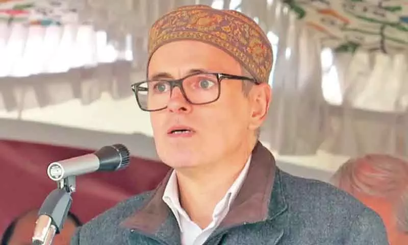 सरकारी कर्मचारियों की बर्खास्तगी महबूबा सरकार के दौर में शुरू हुई सरकारी कर्मचारियों की बर्खास्तगी महबूबा सरकार के दौर में शुरू हुई