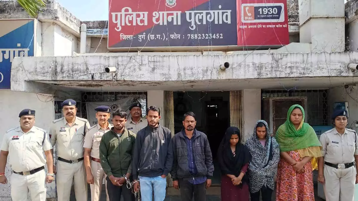 फाइनेंस कंपनी को चूना लगाया, 6 कर्मचारी अरेस्ट फाइनेंस कंपनी को चूना लगाया, 6 कर्मचारी अरेस्ट