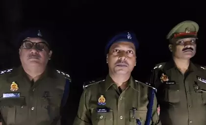 UP के बलिया में पुलिस मुठभेड़ में हत्या का आरोपी घायल UP के बलिया में पुलिस मुठभेड़ में हत्या का आरोपी घायल