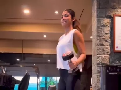 Shilpa Shetty ने पेश किया नया फिटनेस वर्कआउट चैलेंज Shilpa Shetty ने पेश किया नया फिटनेस वर्कआउट चैलेंज