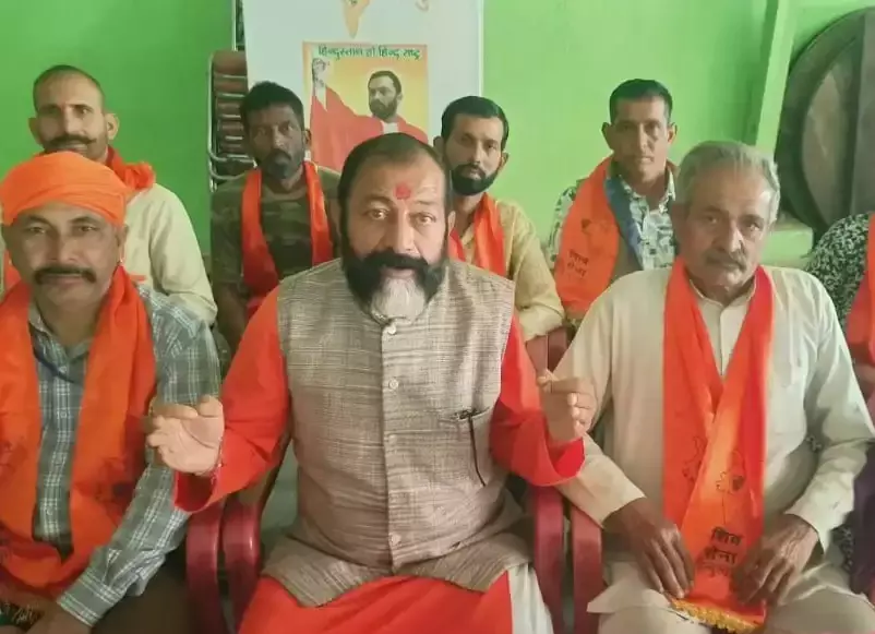 Jammu: प्रवेश नीति पर विवाद, शिवसेना हिंदुस्तान ने जताई गंभीर चिंता Jammu: प्रवेश नीति पर विवाद, शिवसेना हिंदुस्तान ने जताई गंभीर चिंता