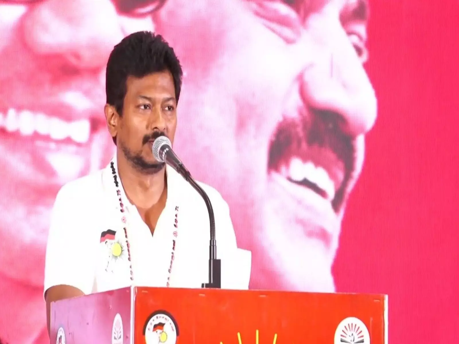 एडप्पादी पलानीस्वामी दृष्टि से नहीं, डर से प्रेरित हैं: तमिलनाडु के उप मुख्यमंत्री उदयनिधि स्टालिन एडप्पादी पलानीस्वामी दृष्टि से नहीं, डर से प्रेरित हैं: तमिलनाडु के उप मुख्यमंत्री उदयनिधि स्टालिन