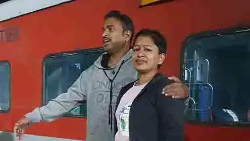 Pune दंपत्ति की नर्मदा में डूबने से मौत, पति का शव ओंकारेश्वर में मिला Pune दंपत्ति की नर्मदा में डूबने से मौत, पति का शव ओंकारेश्वर में मिला