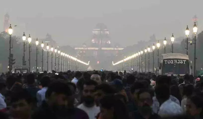 Delhi में वायु गुणवत्ता बेहद खराब हो गई है.. शहर में धुंध छाई हुई है Delhi में वायु गुणवत्ता बेहद खराब हो गई है.. शहर में धुंध छाई हुई है